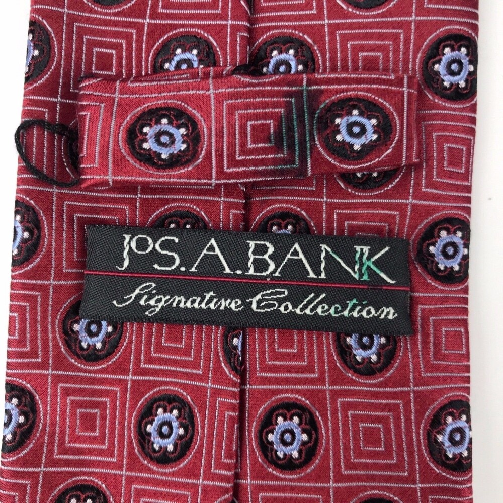 JoS. A. BANK Signature Collection Tie Red Foulard Geometric 100% Silk Necktie - Picture 5 of 9